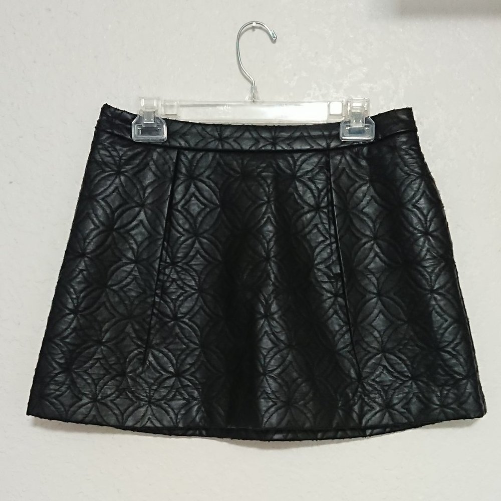 Tinley Road quilted black miniskirt M NWOT